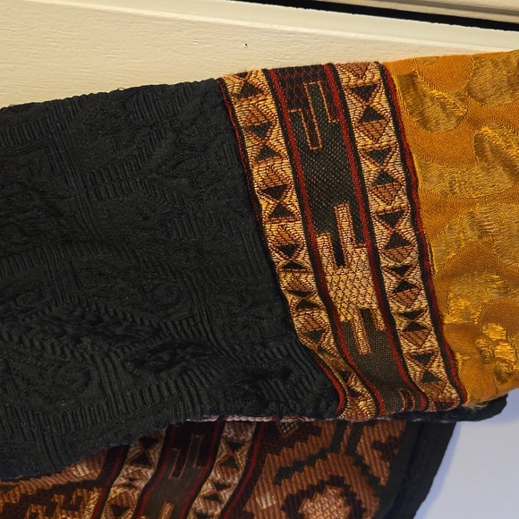 Richart Black and Gold Patterned Jacket - Picture 5 of 10